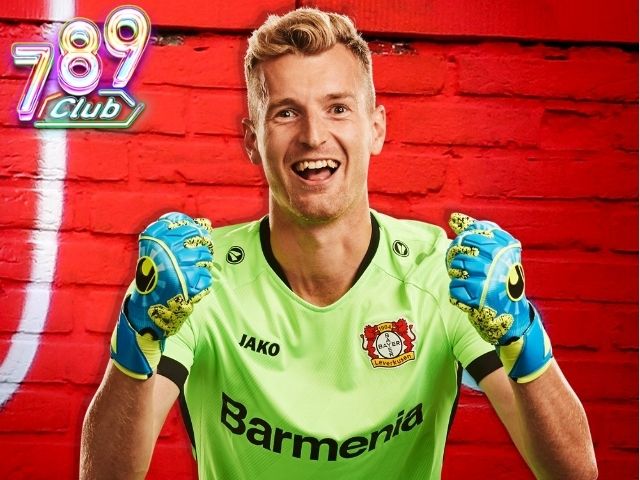 Bạn biết gì về Lukas Hradecky?